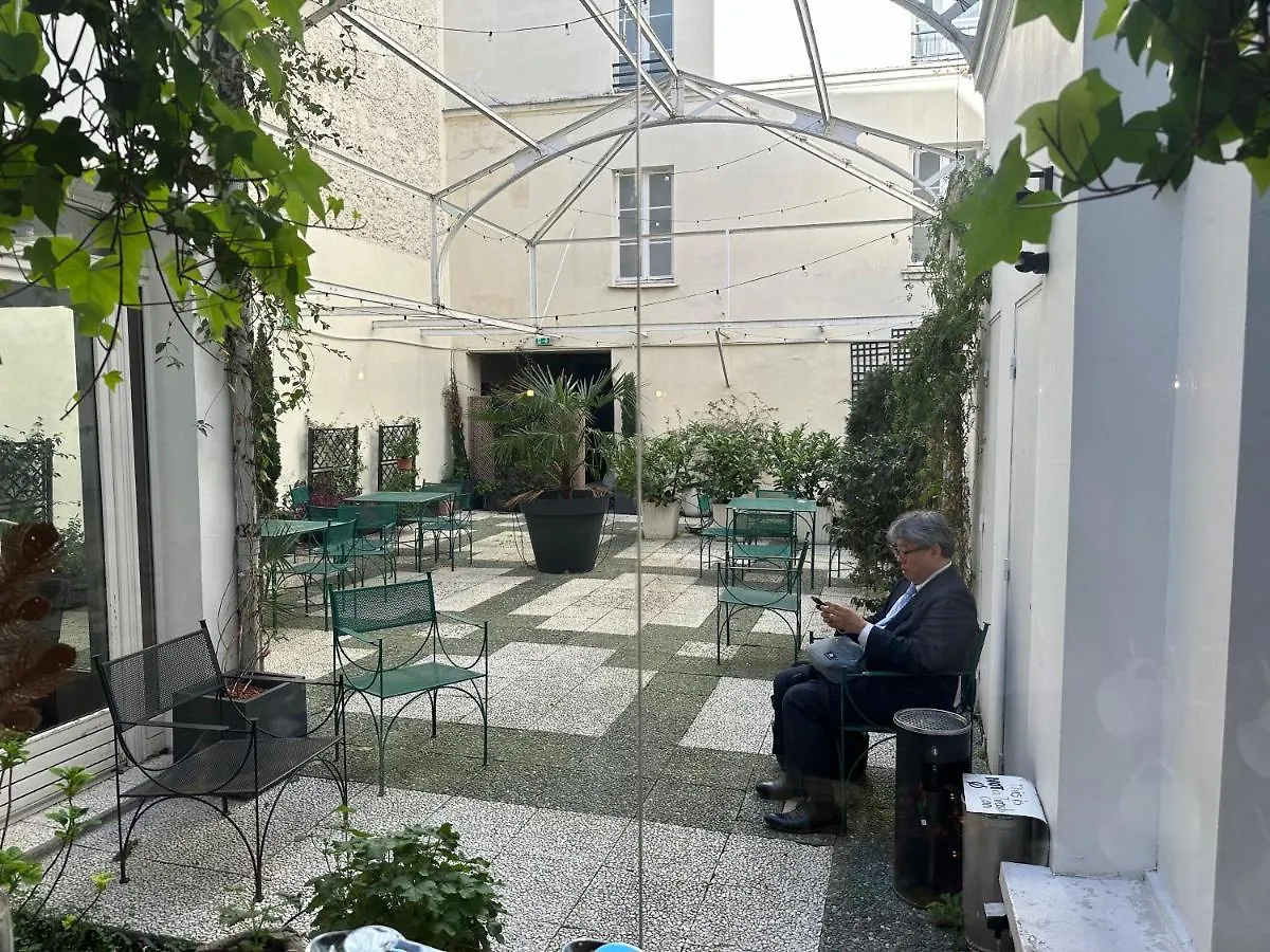 France Eiffel Hotel