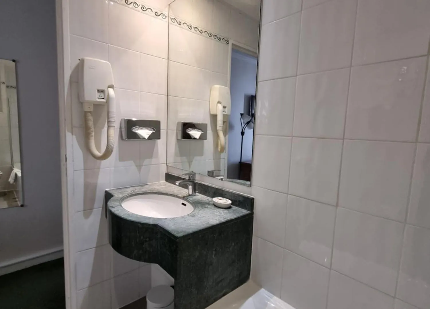 France Eiffel Hotel 3*